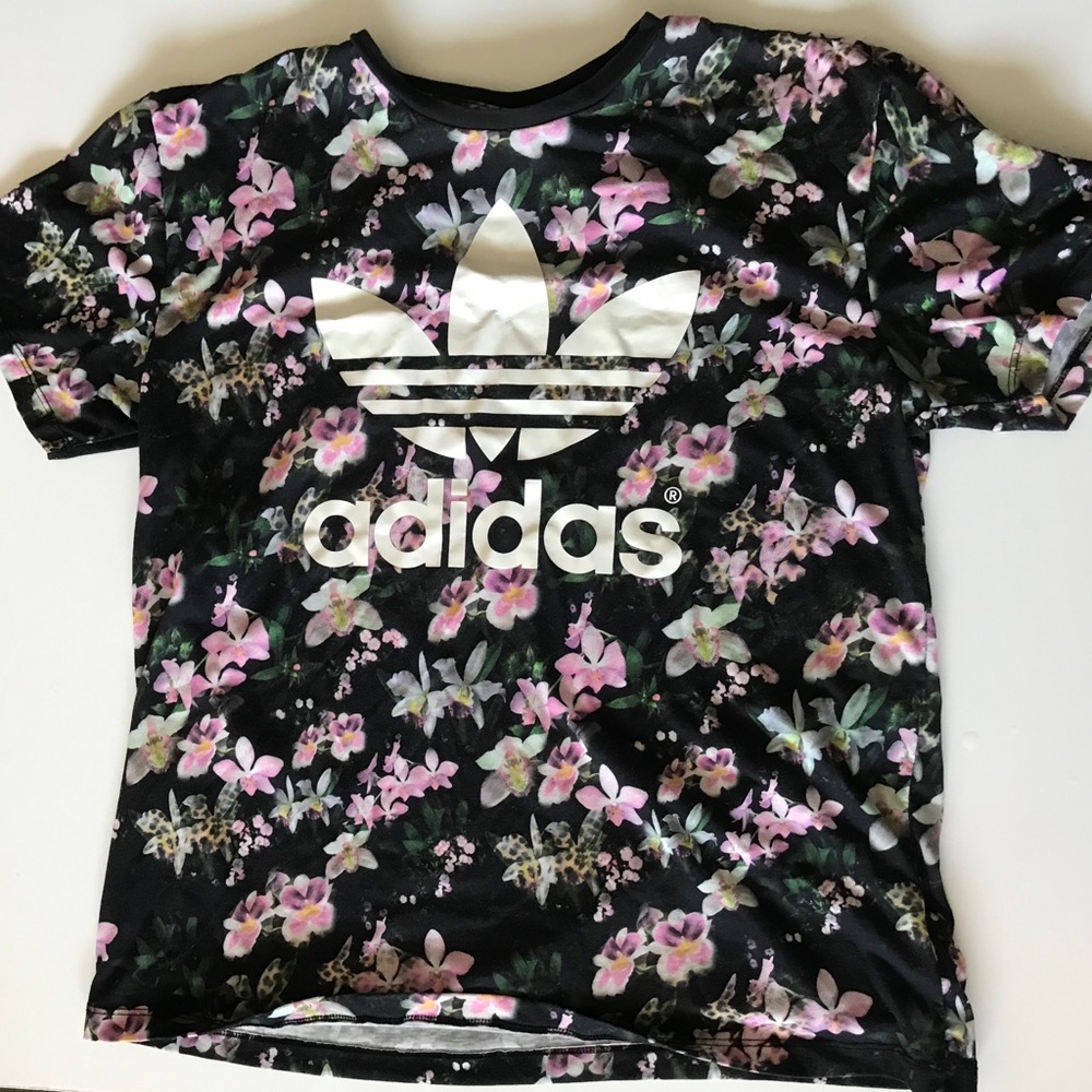 Adidas T-shirt